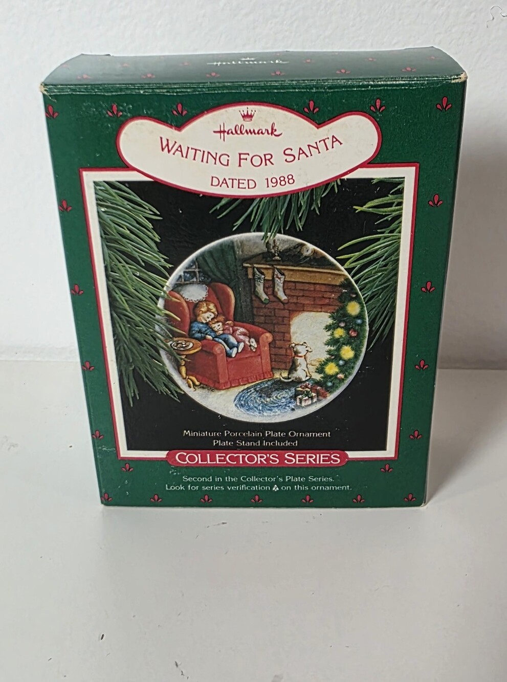 🎄 Hallmark Ornament 1988 Waiting for Santa Collector's Plate #2